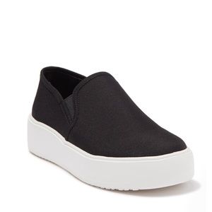 Steve Madden slip on sneaker